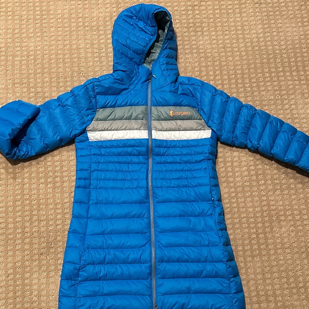 Cotopaxi Women's Fuego Parka Blue and Gray Puffer Jacket